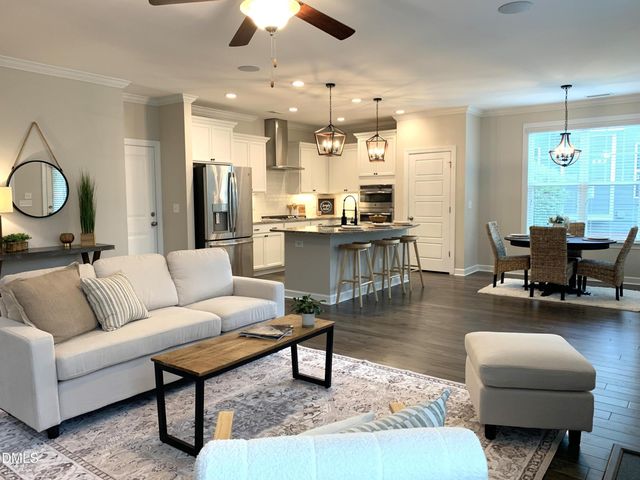 549 Kings Glen Way, Wake Forest, NC 27587