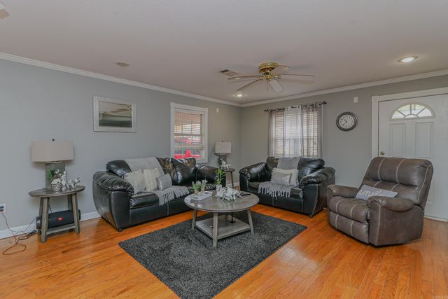 5105 WALCOTT Road, Paragould, AR 72450