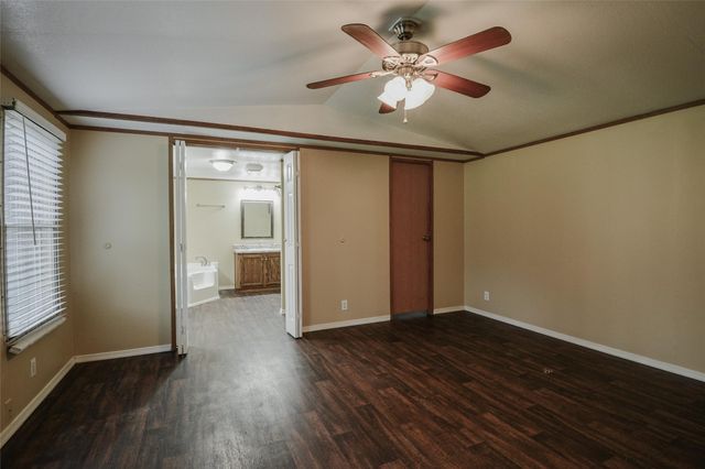 132 Birchwood Drive, Huffman, TX 77336