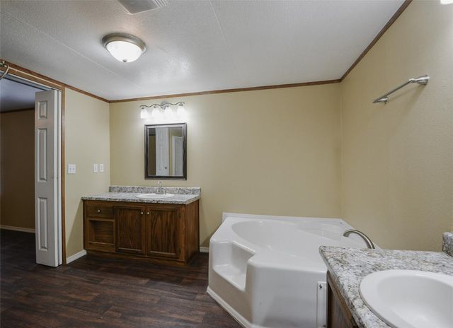 132 Birchwood Drive, Huffman, TX 77336