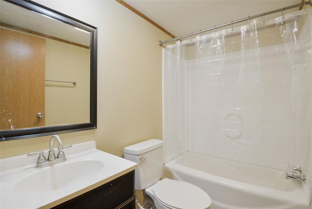 132 Birchwood Drive, Huffman, TX 77336