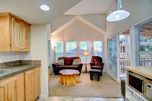 20 1 Goldrush Road, Deming, WA 98244