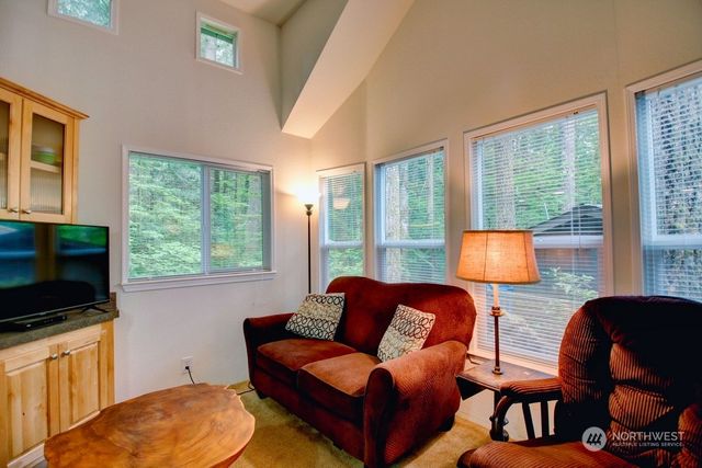 20 1 Goldrush Road, Deming, WA 98244