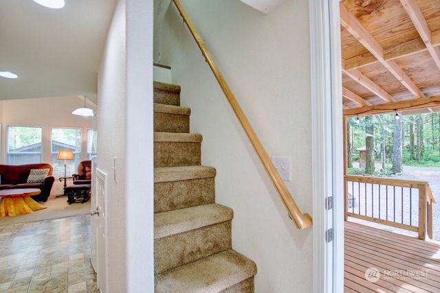 20 1 Goldrush Road, Deming, WA 98244