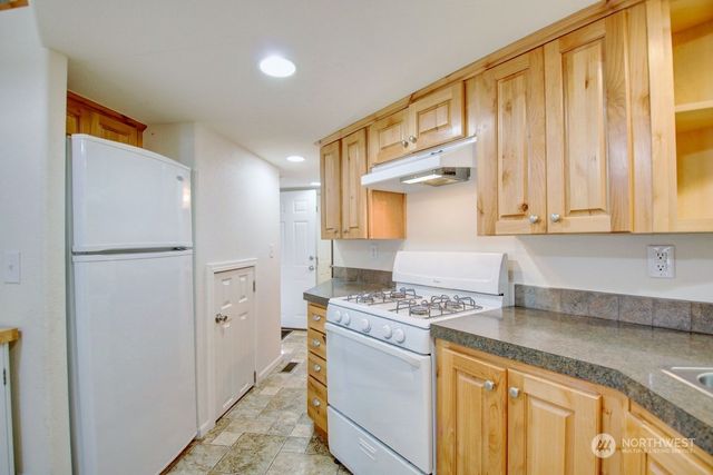 20 1 Goldrush Road, Deming, WA 98244