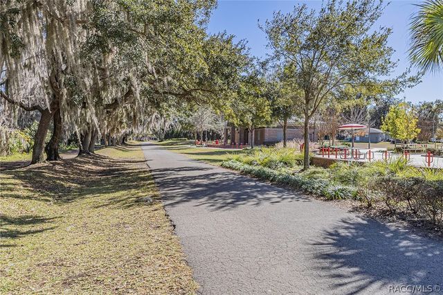 824 S Apopka Avenue, Inverness, FL 34452