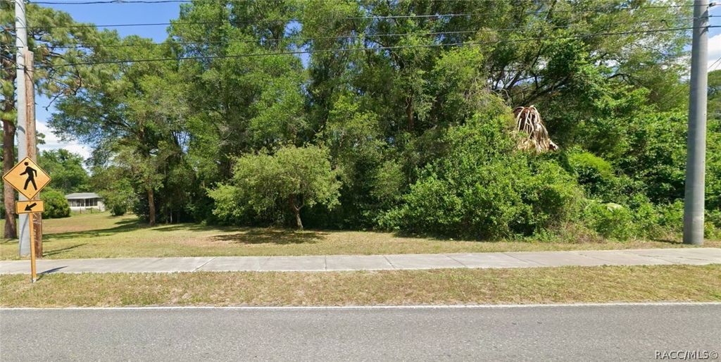 824 S Apopka Avenue, Inverness, FL 34452
