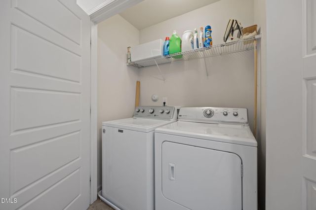 964 Ambergate Station, Apex, NC 27502