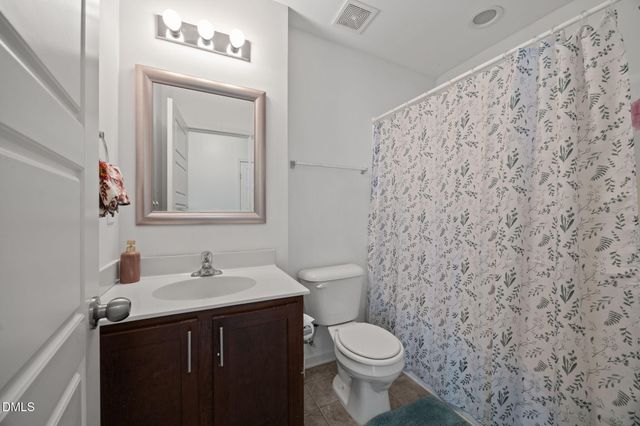 964 Ambergate Station, Apex, NC 27502