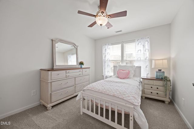 964 Ambergate Station, Apex, NC 27502