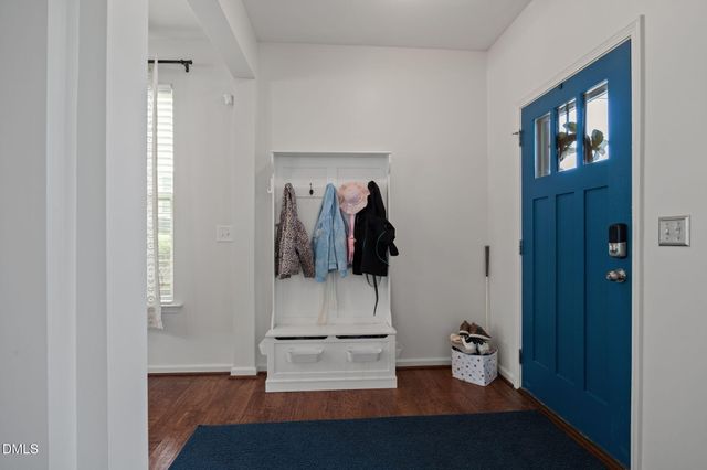 964 Ambergate Station, Apex, NC 27502