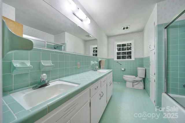 967 Hilldale Drive, Lancaster, SC 29720