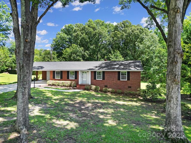 967 Hilldale Drive, Lancaster, SC 29720