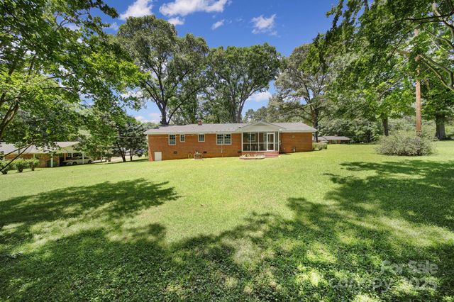 967 Hilldale Drive, Lancaster, SC 29720
