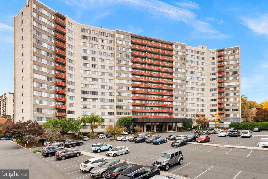 5340 HOLMES RUN PKWY #107, Alexandria, VA 22304