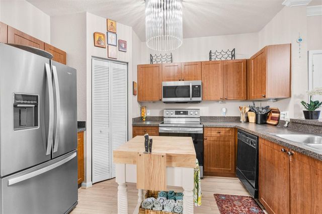 2176 PORTOFINO PLACE 6-2612, Palm Harbor, FL 34683