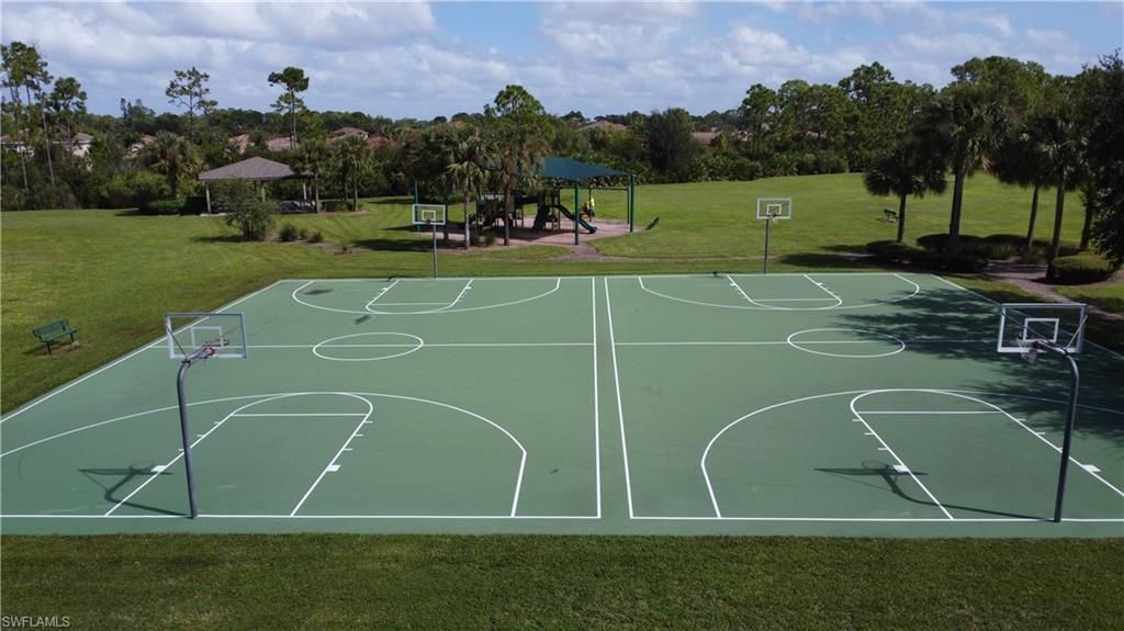 Image 25 of property listing at 2571 Laurentina LN, Cape Coral, FL 33909