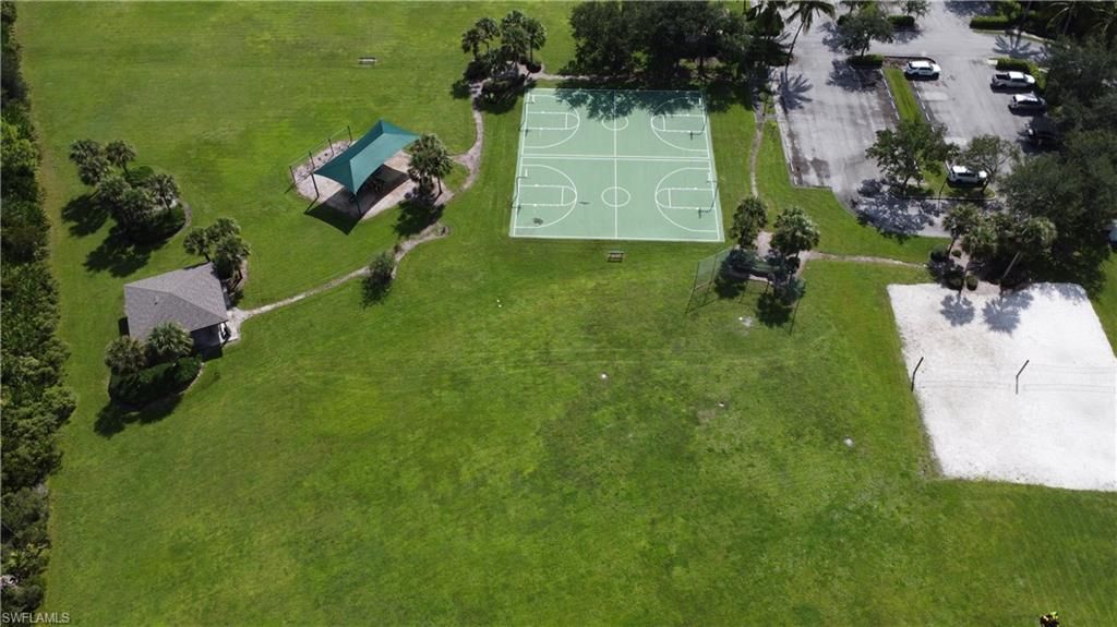 Image 26 of property listing at 2571 Laurentina LN, Cape Coral, FL 33909