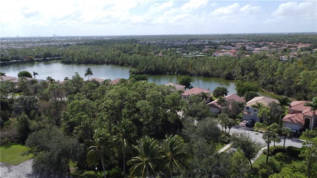 Image 29 of property listing at 2571 Laurentina LN, Cape Coral, FL 33909