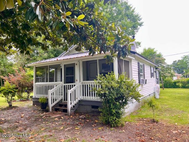 302 W James Street, La Grange, NC 28551