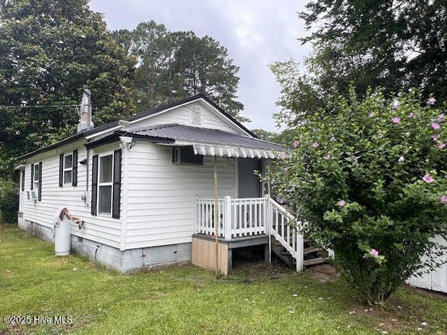 302 W James Street, La Grange, NC 28551