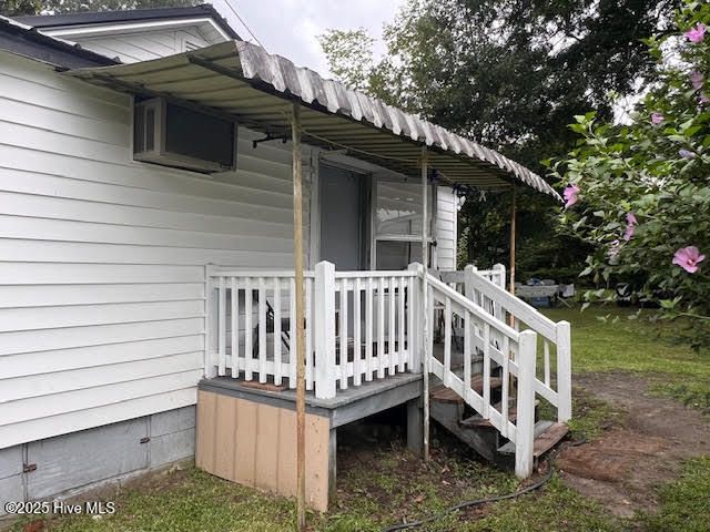 302 W James Street, La Grange, NC 28551