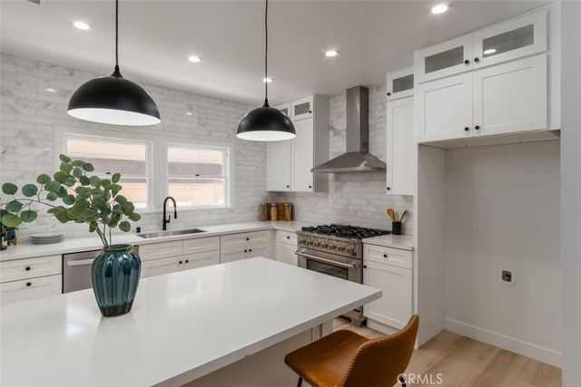 1636 N Sierra Bonita Avenue, Los Angeles, CA 90046