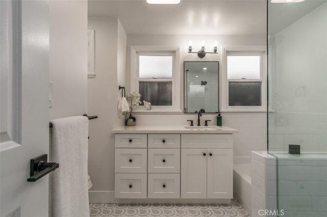 1636 N Sierra Bonita Avenue, Los Angeles, CA 90046