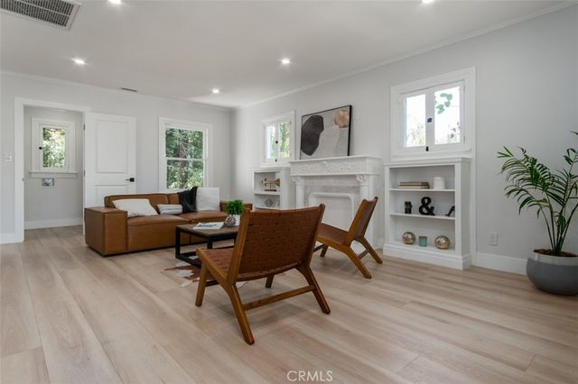 1636 N Sierra Bonita Avenue, Los Angeles, CA 90046
