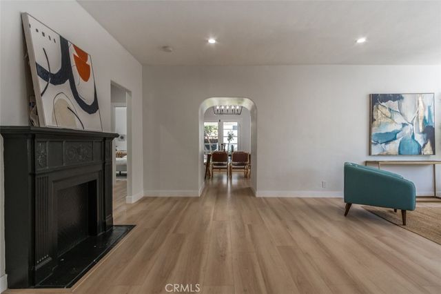 1636 N Sierra Bonita Avenue, Los Angeles, CA 90046