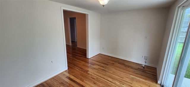 5501 Huisache Street, Houston, TX 77081