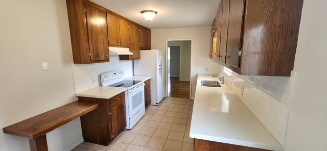 5501 Huisache Street, Houston, TX 77081