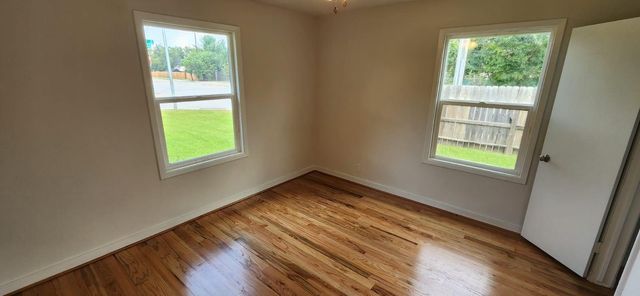 5501 Huisache Street, Houston, TX 77081