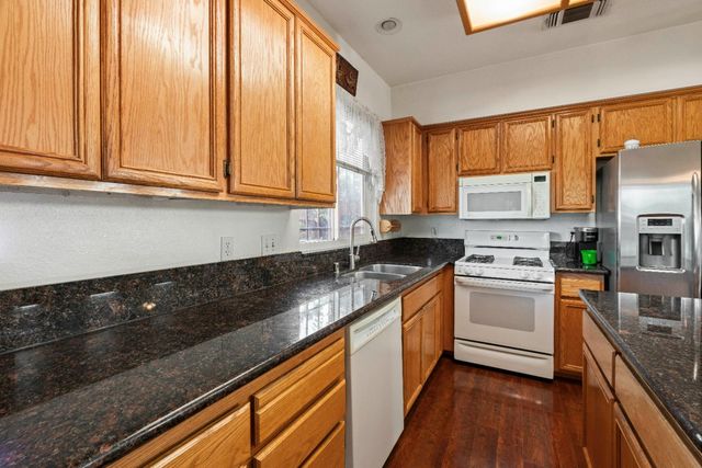 4937 Cherryville Ln, Sacramento, CA 95842