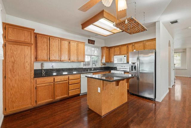 4937 Cherryville Ln, Sacramento, CA 95842