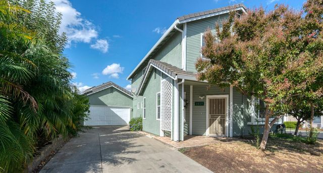 4937 Cherryville Ln, Sacramento, CA 95842