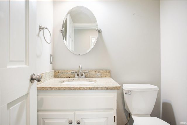 52124 N Lakeshore Drive, Granger, IN 46530