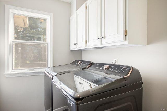 52124 N Lakeshore Drive, Granger, IN 46530