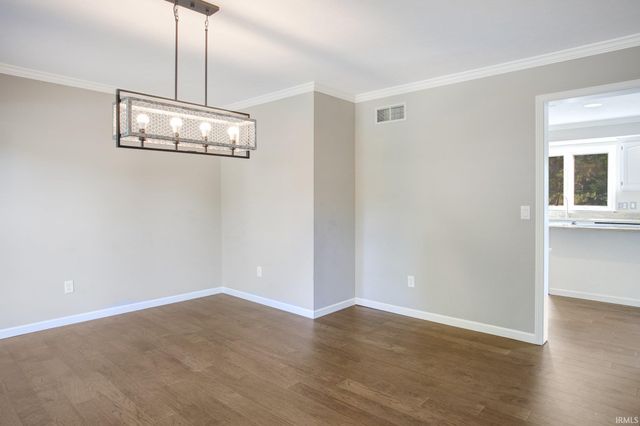 52124 N Lakeshore Drive, Granger, IN 46530