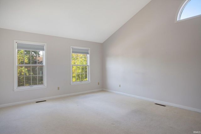 52124 N Lakeshore Drive, Granger, IN 46530