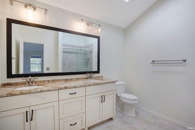 52124 N Lakeshore Drive, Granger, IN 46530