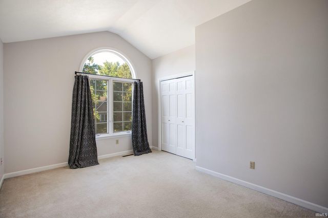 52124 N Lakeshore Drive, Granger, IN 46530