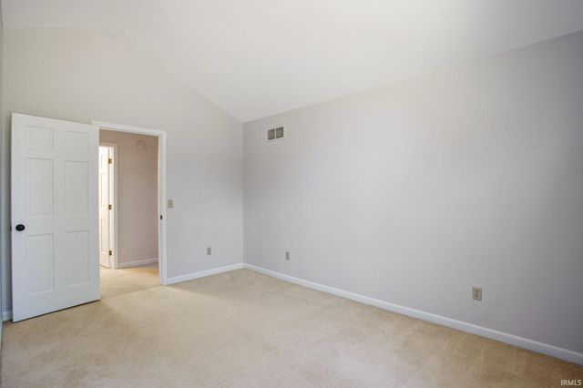 52124 N Lakeshore Drive, Granger, IN 46530