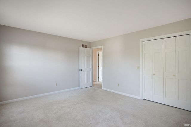 52124 N Lakeshore Drive, Granger, IN 46530