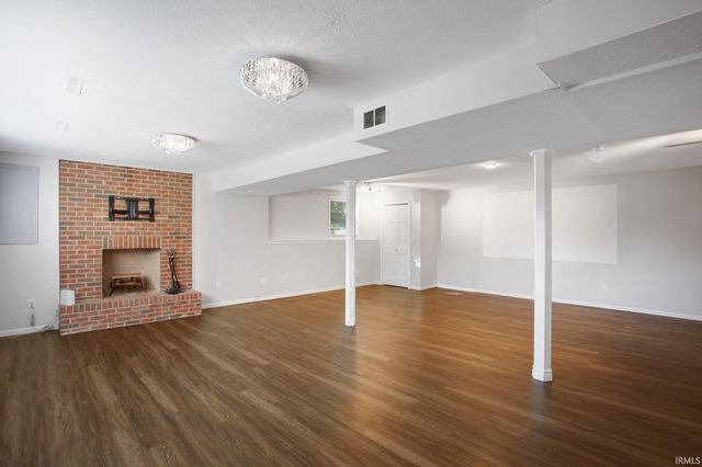 52124 N Lakeshore Drive, Granger, IN 46530