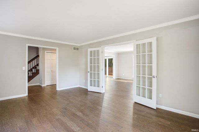 52124 N Lakeshore Drive, Granger, IN 46530