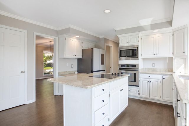 52124 N Lakeshore Drive, Granger, IN 46530