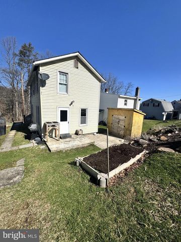 316 W RAILROAD ST, Reedsville, PA 17084