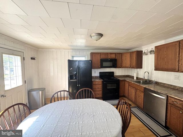 316 W RAILROAD ST, Reedsville, PA 17084