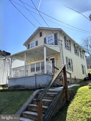 316 W RAILROAD ST, Reedsville, PA 17084